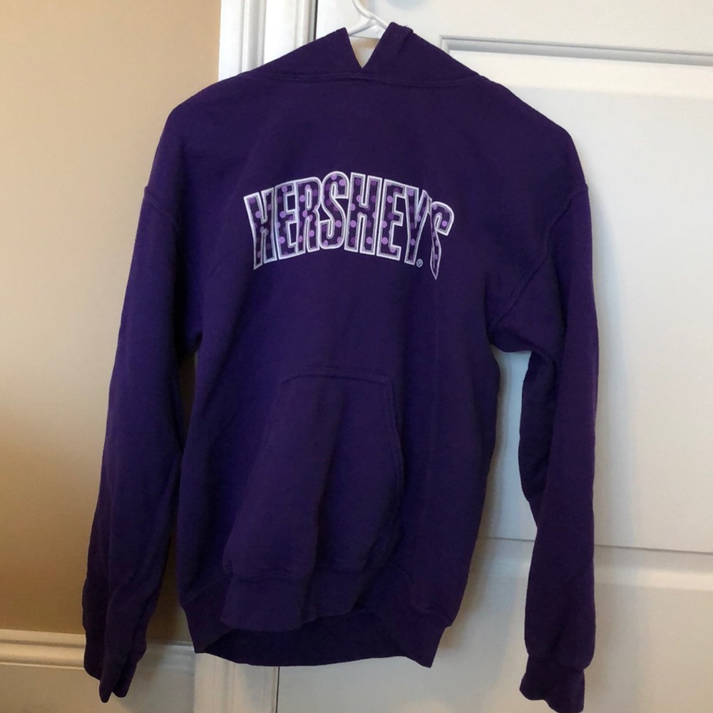 HERSHEY’S SWEATSHIRT